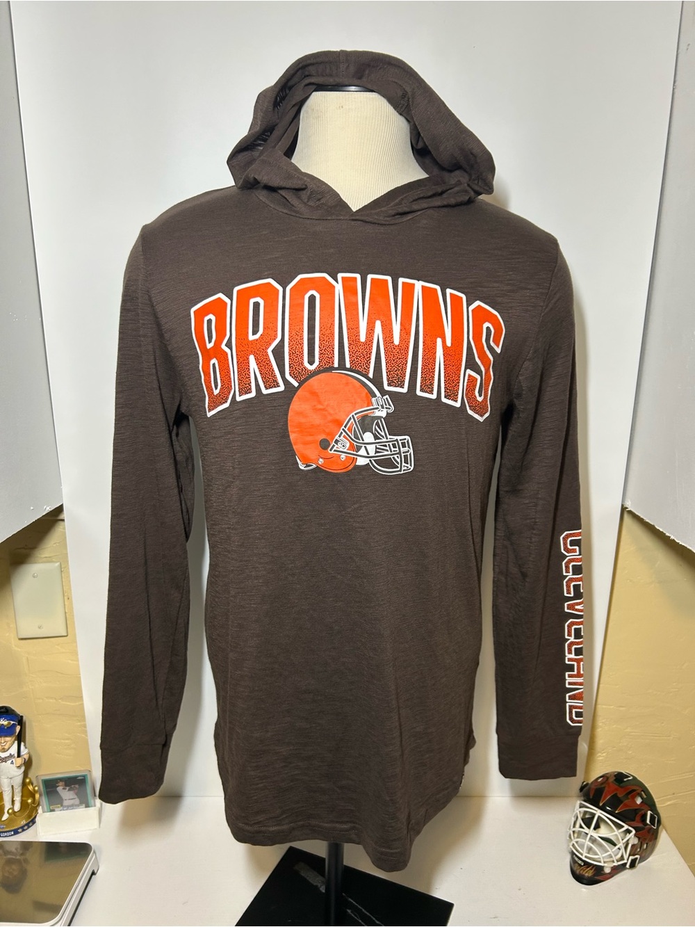 Cleveland Browns Men's Brown Hooded Long-Sleeve Pullover